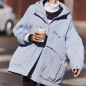NWOT FP Movement Billie Boxy Oversized Insulated Jacket – M/L, Light Blue